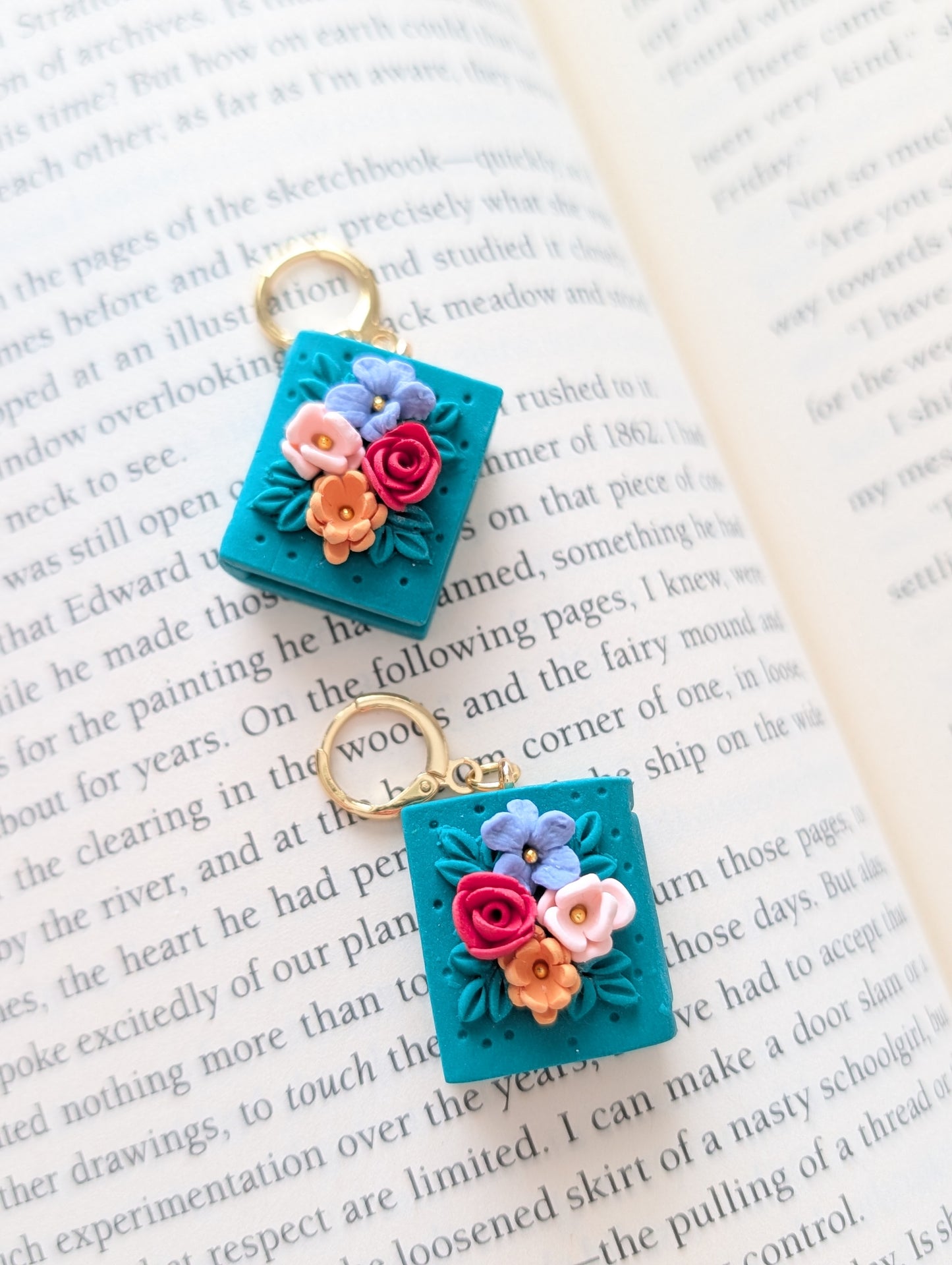 SIENNA FLORAL BOOK DANGLES