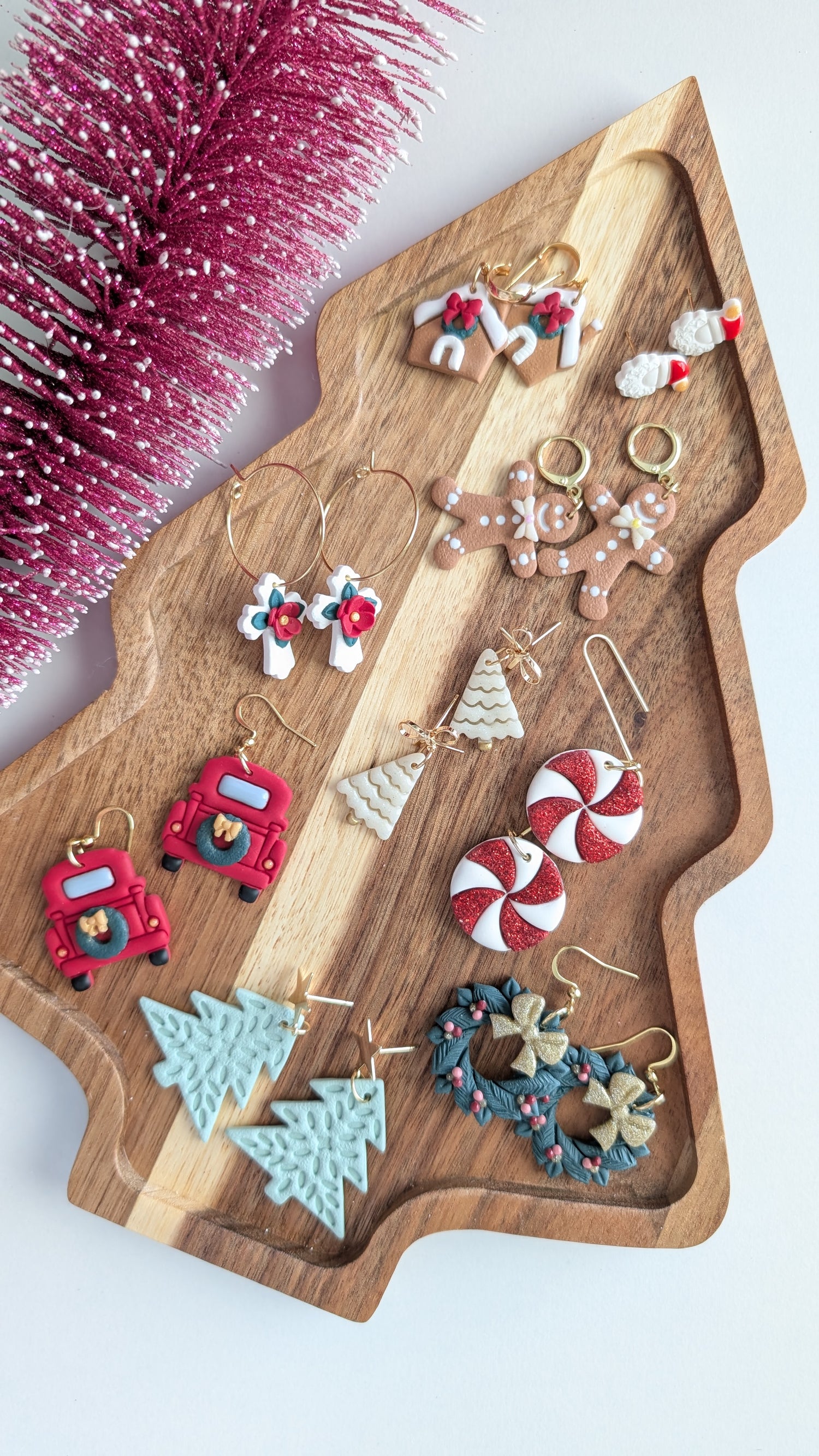 CHRISTMAS CLASSICS 2025