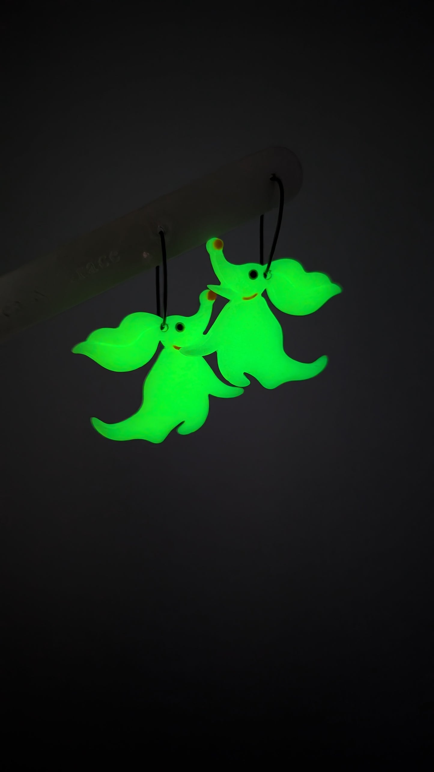 GHOST DOG *GLOW IN THE DARK*