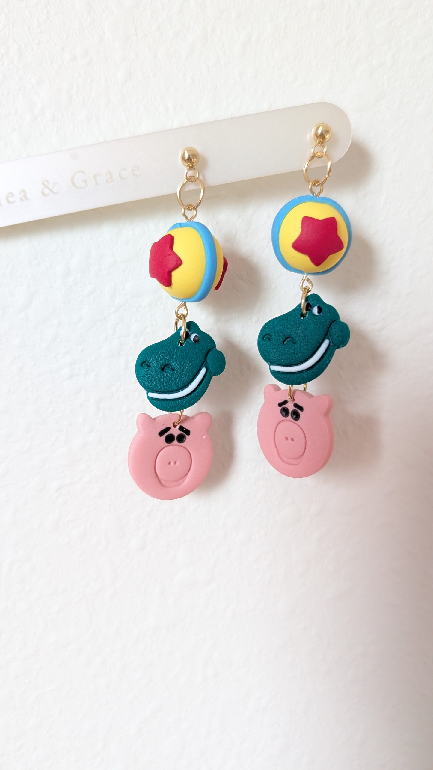 TOY TRIO DANGLES