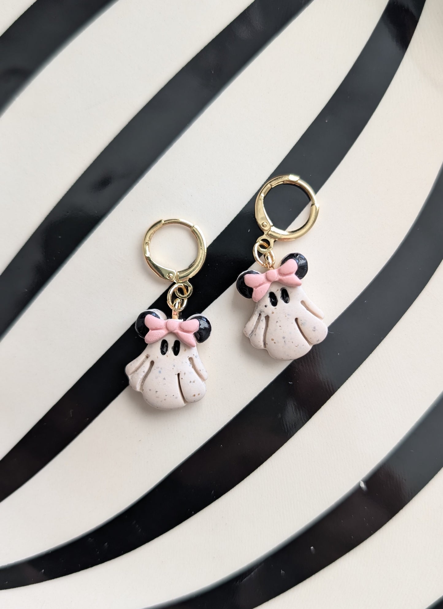 GHOST MOUSE W/BOW DANGLES