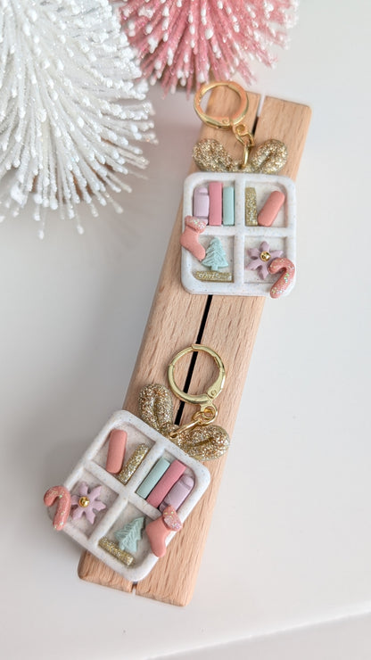 CHRISTMAS GIFT BOOKSHELF