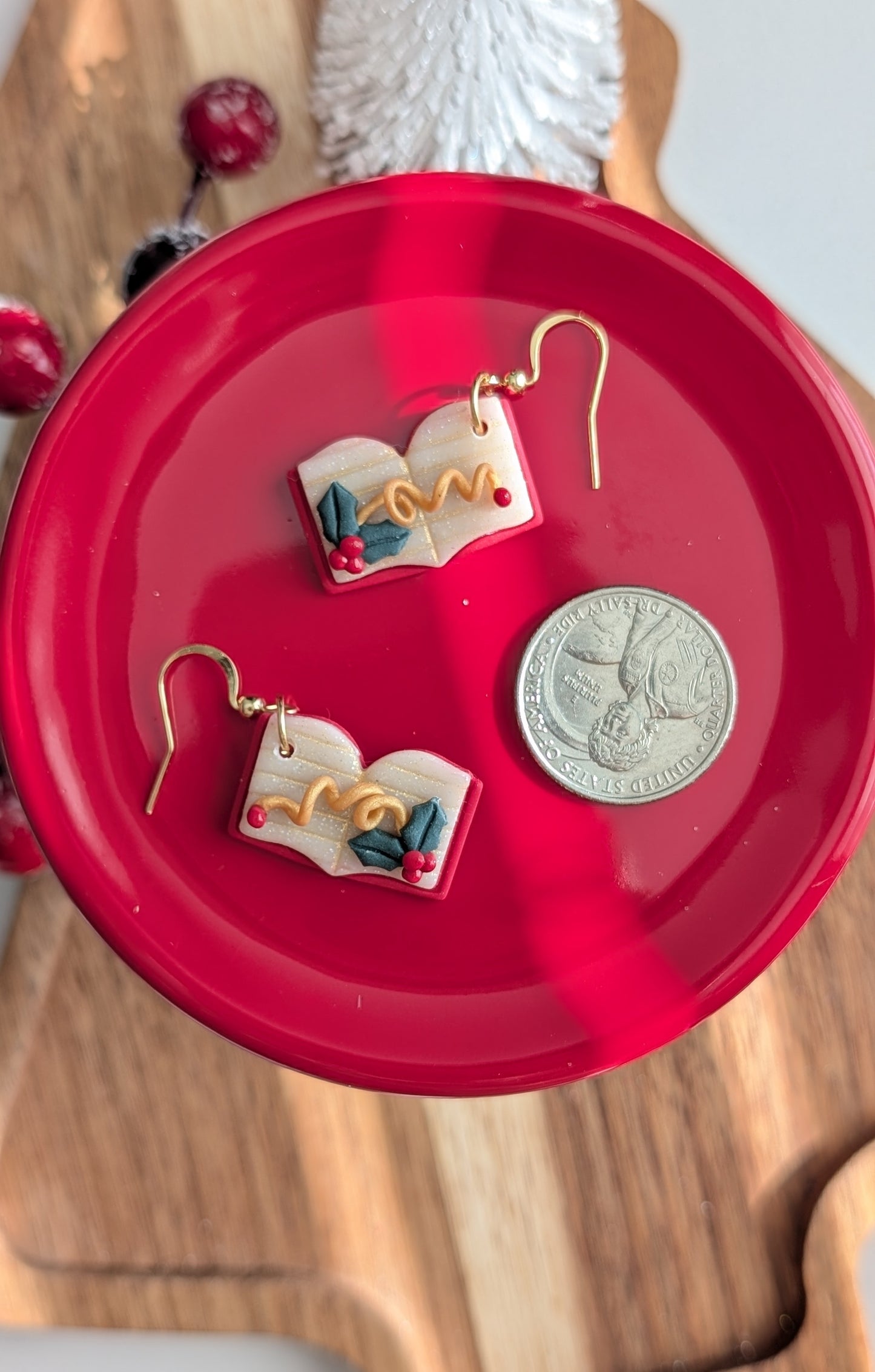 MISTLETOE SCRIBBLE OPEN BOOK