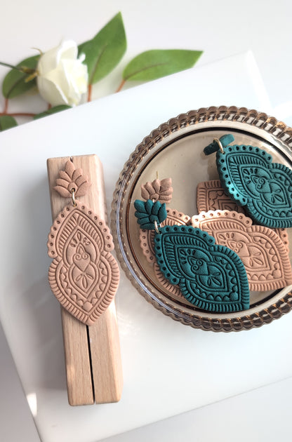 MARINA STATEMENT DANGLES