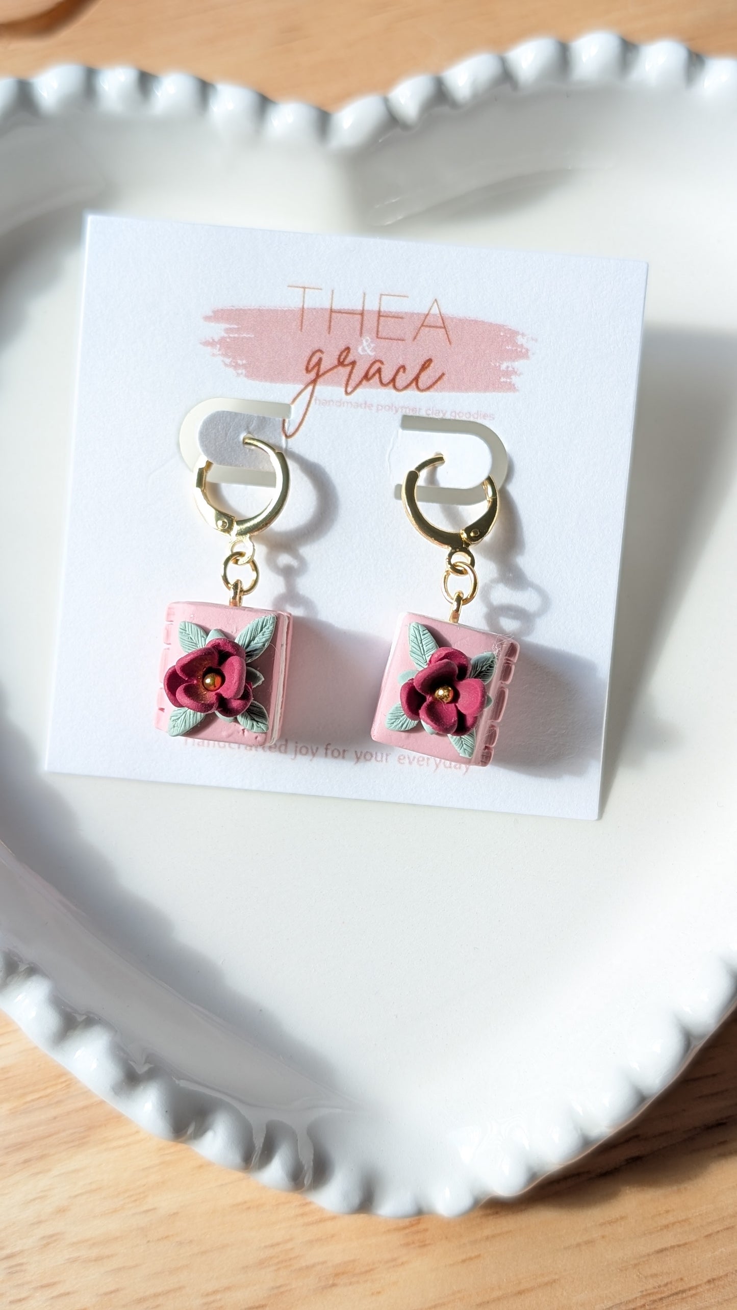 SINGLE BOOKS W/ ROSE DANGLES