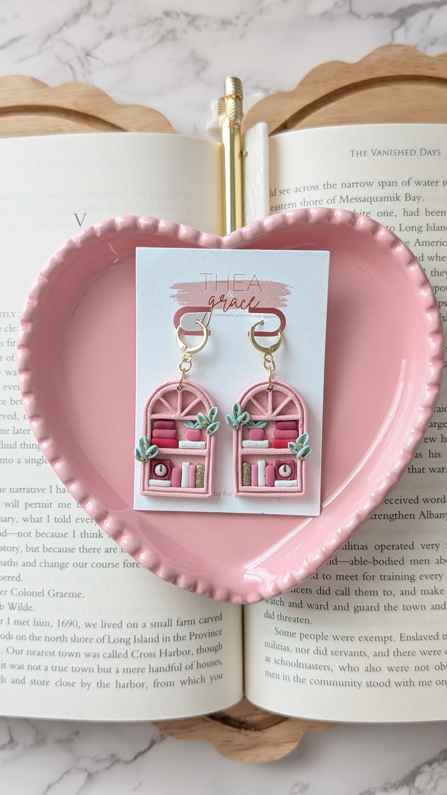 LT. PINK ARCHED BOOKSHELF DANGLES