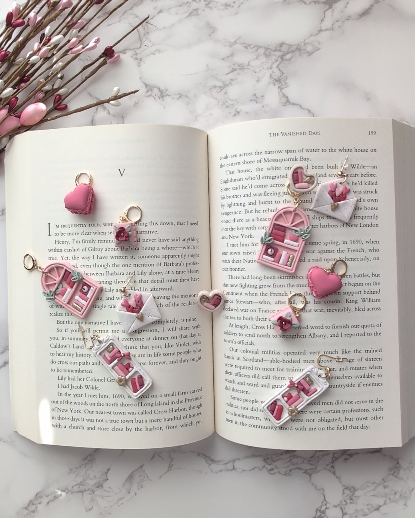 LT. PINK ARCHED BOOKSHELF DANGLES