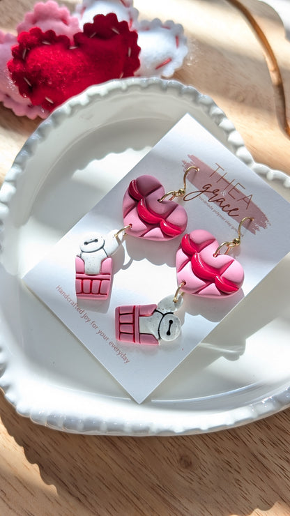 ROBOT IN HEART AIR BALLOON DANGLES