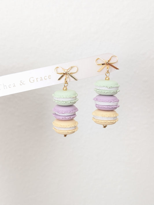 MACARONS & BOWS *made to order*