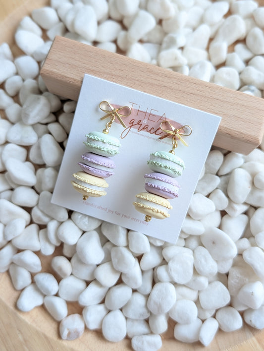 MACARONS & BOWS *made to order*