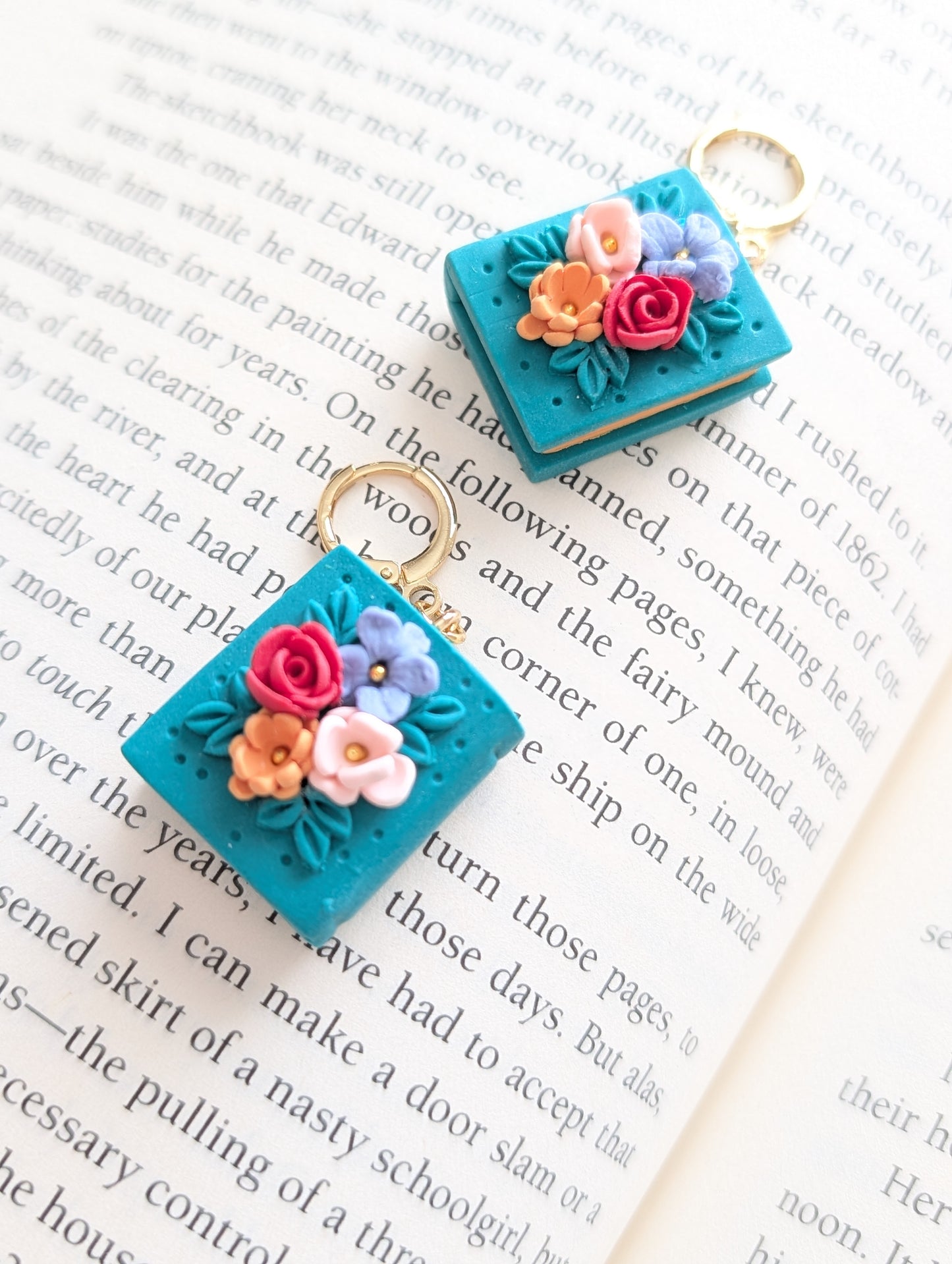 SIENNA FLORAL BOOK DANGLES