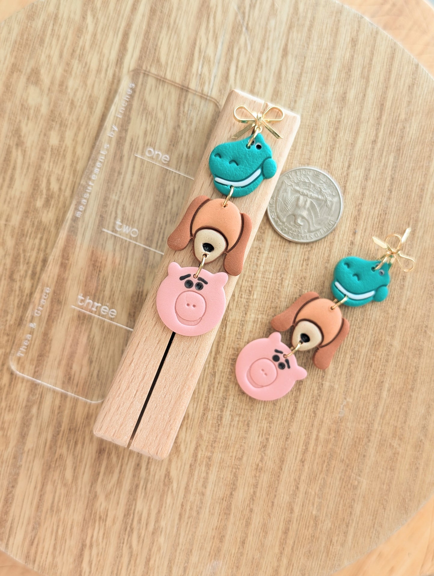 TOY TRIO DANGLES
