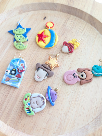 ANDY TOY SHELF