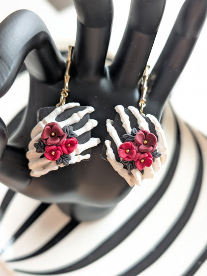 VALENTINA BOOK & ROSES DANGLES