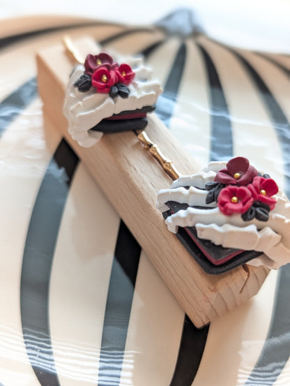 VALENTINA BOOK & ROSES DANGLES