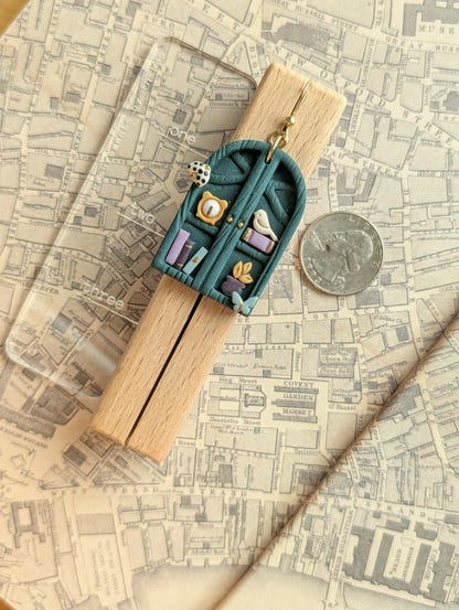 ELODIE BOOKSHELF DANGLES